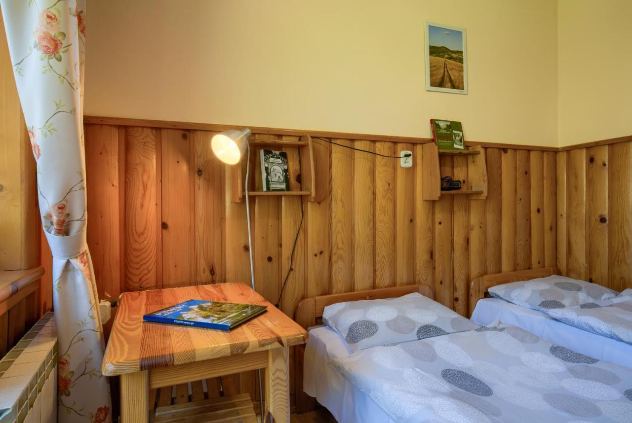 Schronisko Pttk Trzy Korony Bed & Breakfast Sromowce Niżne Екстериор снимка