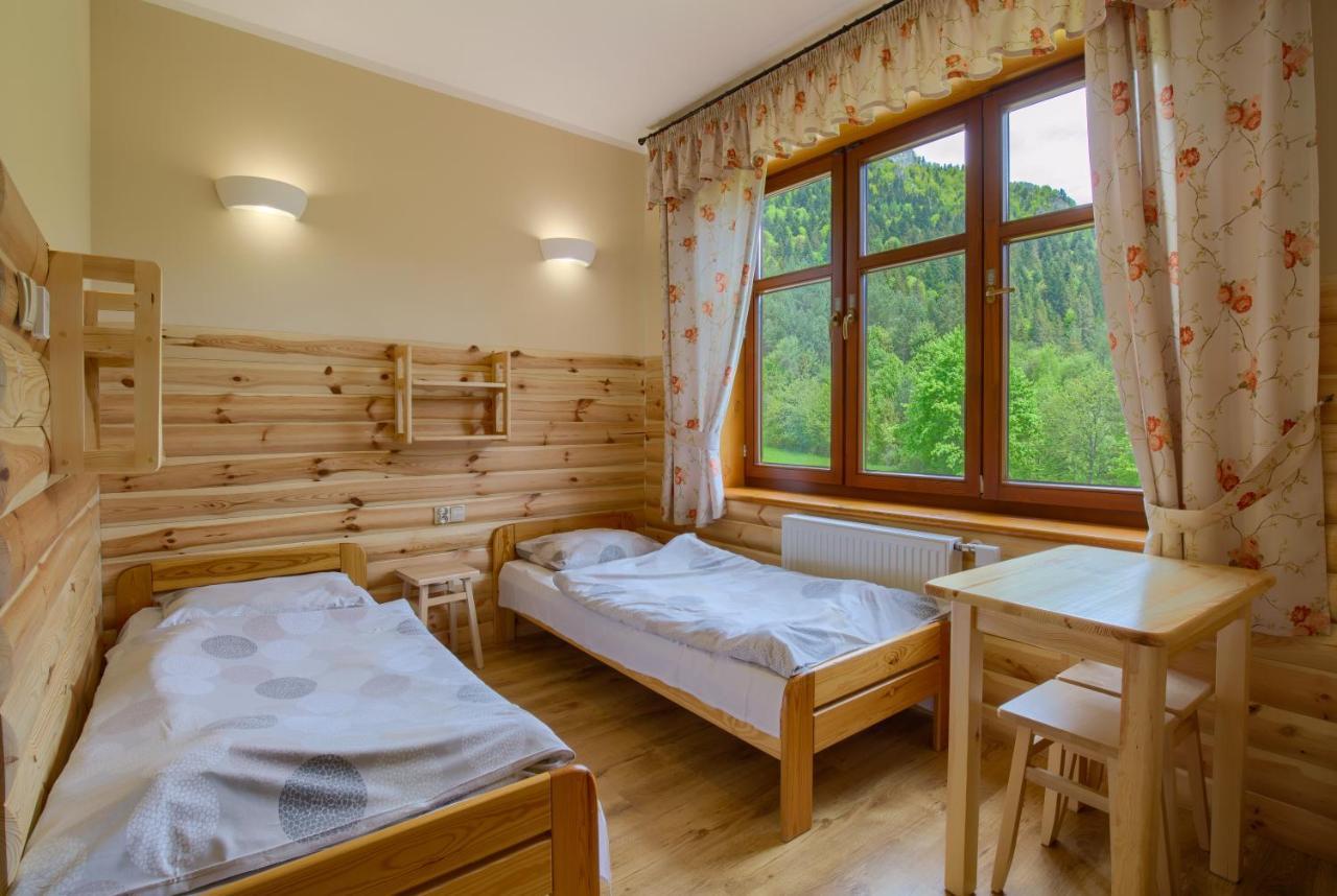 Schronisko Pttk Trzy Korony Bed & Breakfast Sromowce Niżne Екстериор снимка