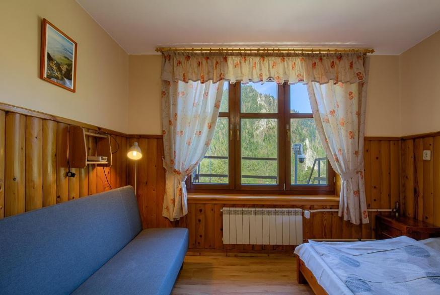 Schronisko Pttk Trzy Korony Bed & Breakfast Sromowce Niżne Екстериор снимка
