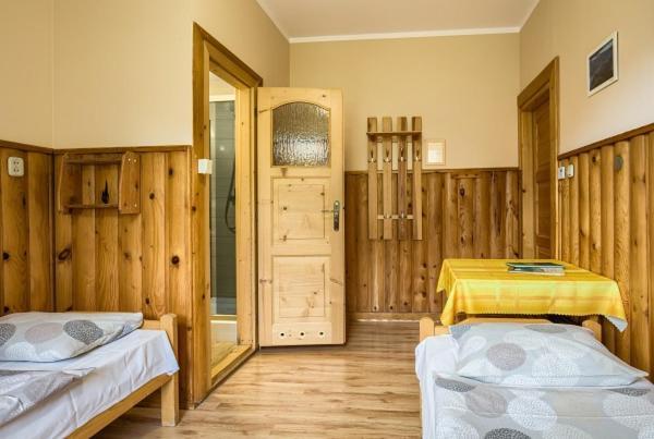 Schronisko Pttk Trzy Korony Bed & Breakfast Sromowce Niżne Екстериор снимка