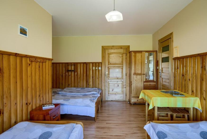 Schronisko Pttk Trzy Korony Bed & Breakfast Sromowce Niżne Екстериор снимка