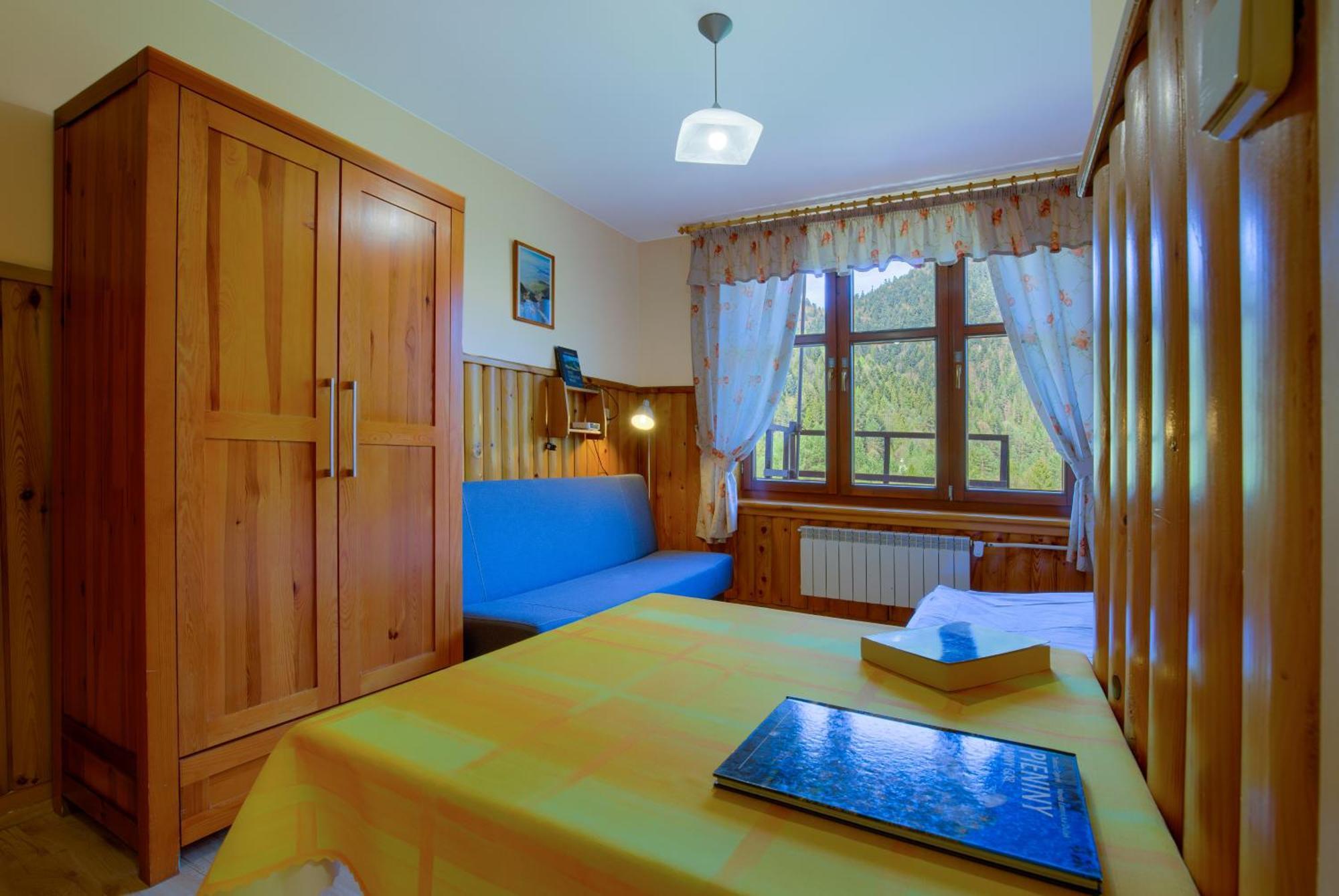 Schronisko Pttk Trzy Korony Bed & Breakfast Sromowce Niżne Екстериор снимка